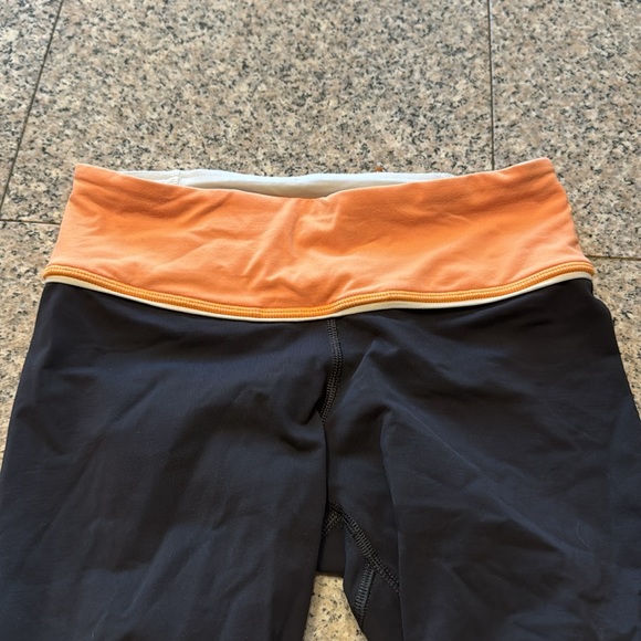 Lululemon Run for your Life right size 4 gray/orange - Picture 4 of 6